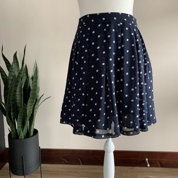 H&M Polka Dot Skirt - Picture 2 of 5